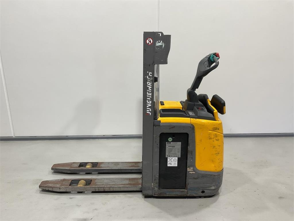 Jungheinrich ERC 212 - Stacker: picture 3 Jungheinrich ERC 212 - Stacker: picture 3