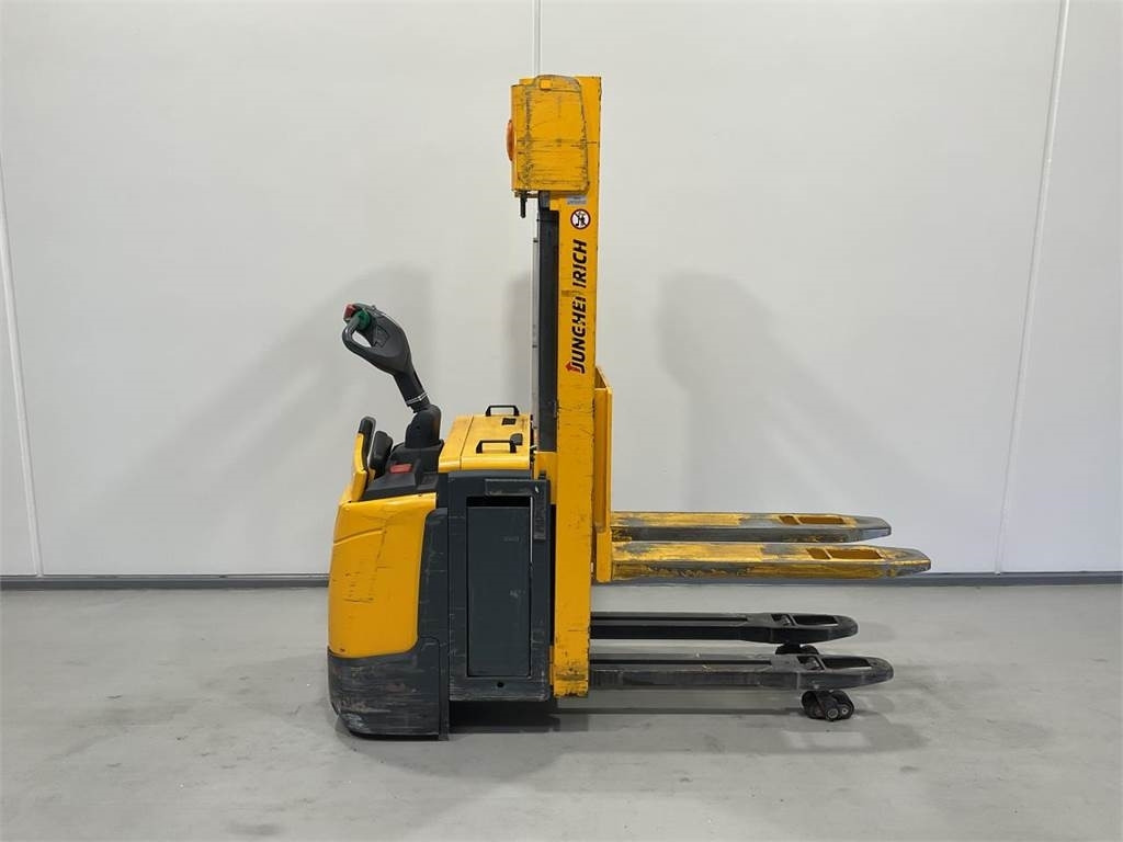 Jungheinrich ERC 220Z - Stacker: picture 1 Jungheinrich ERC 220Z - Stacker: picture 1