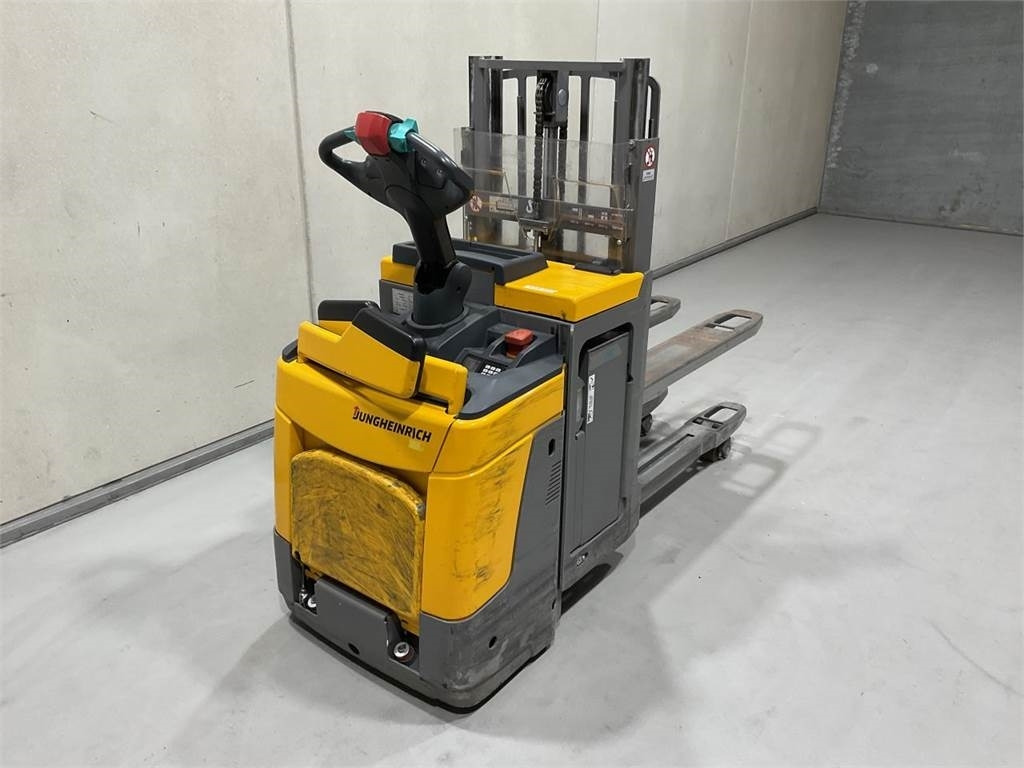 Jungheinrich ERD 220 - Stacker: picture 2 Jungheinrich ERD 220 - Stacker: picture 2