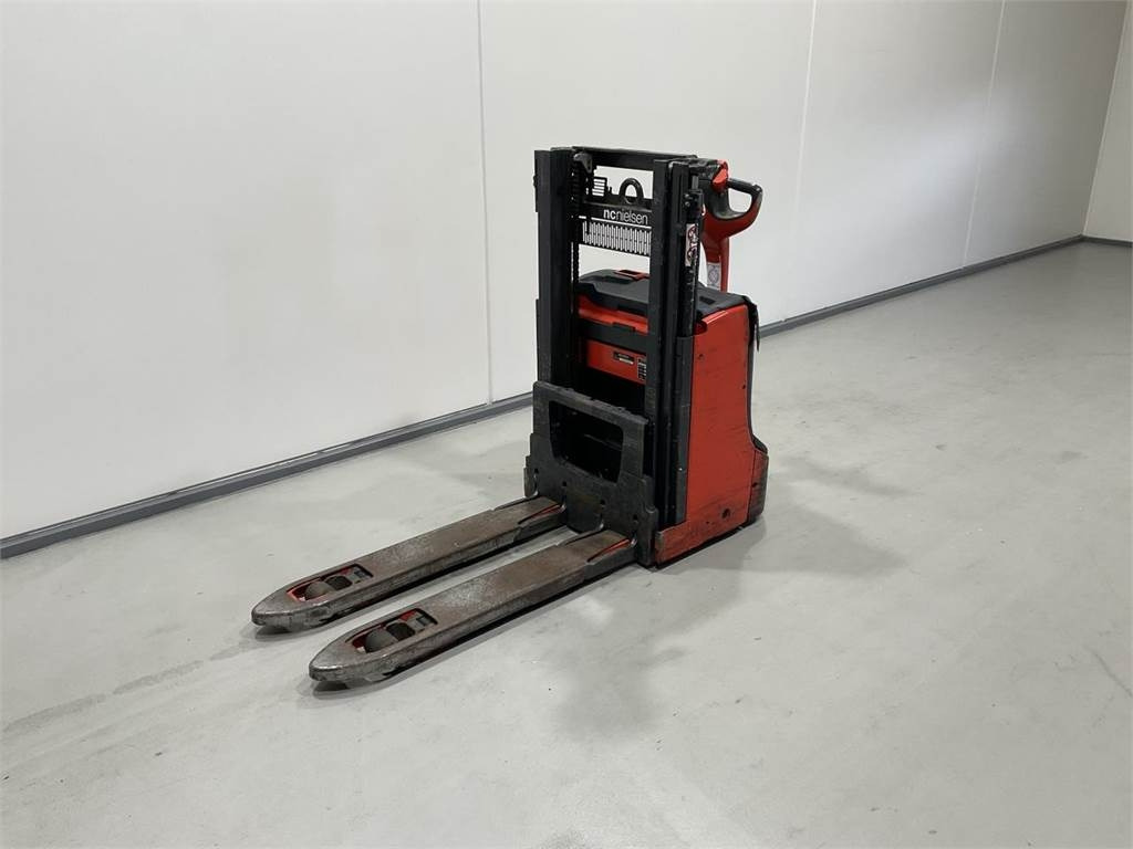 Linde D08  - Stacker: picture 4 Linde D08  - Stacker: picture 4