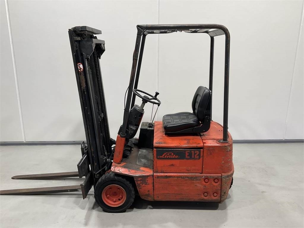 Linde E12  - Electric forklift: picture 3 Linde E12  - Electric forklift: picture 3