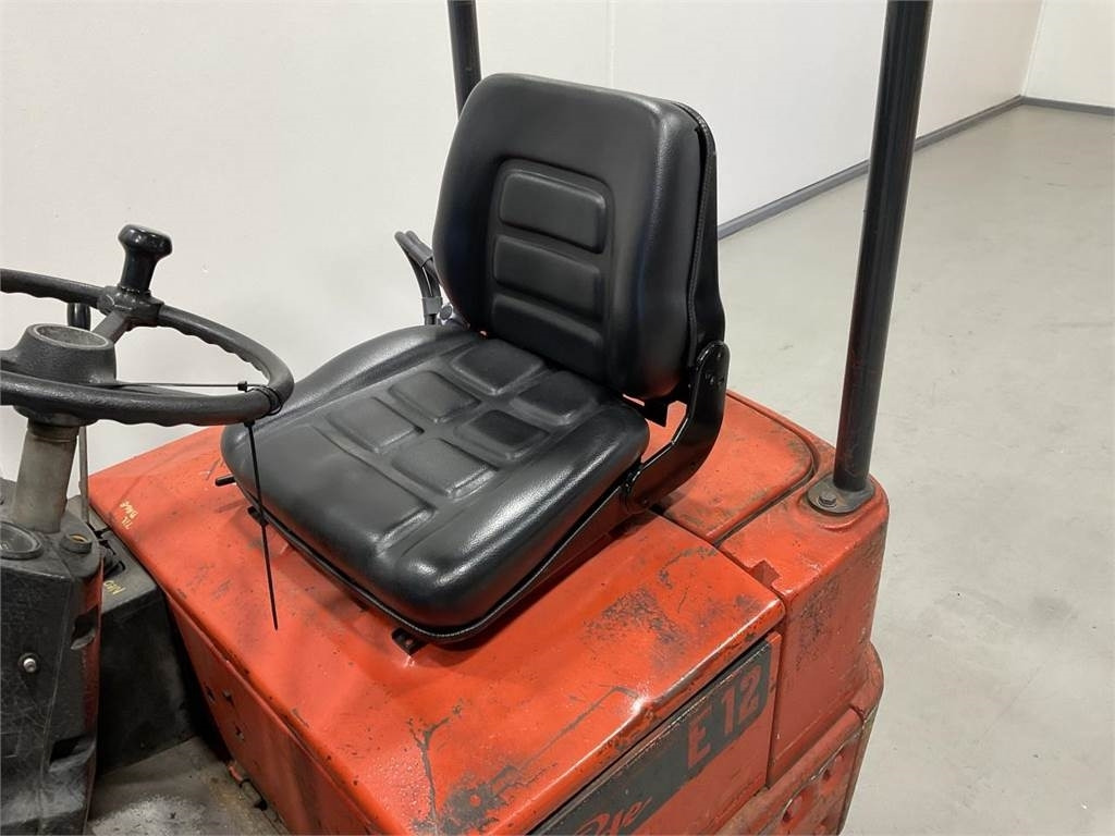 Linde E12  - Electric forklift: picture 5 Linde E12  - Electric forklift: picture 5