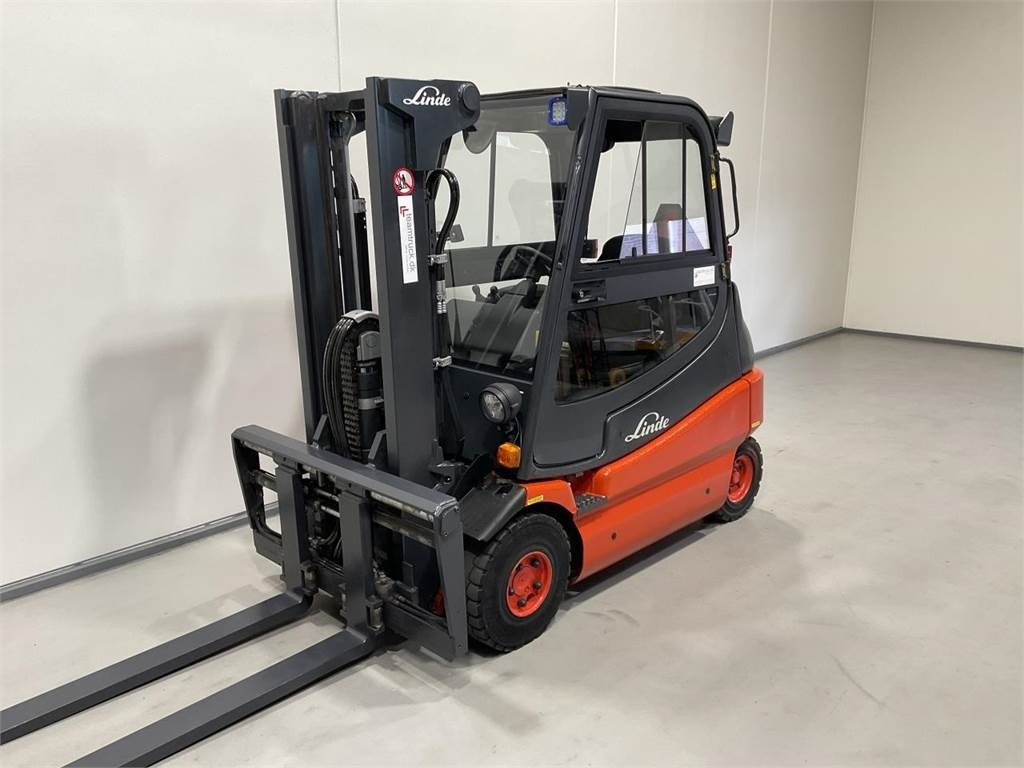 Linde E25P - 02 - Electric forklift: picture 4 Linde E25P - 02 - Electric forklift: picture 4