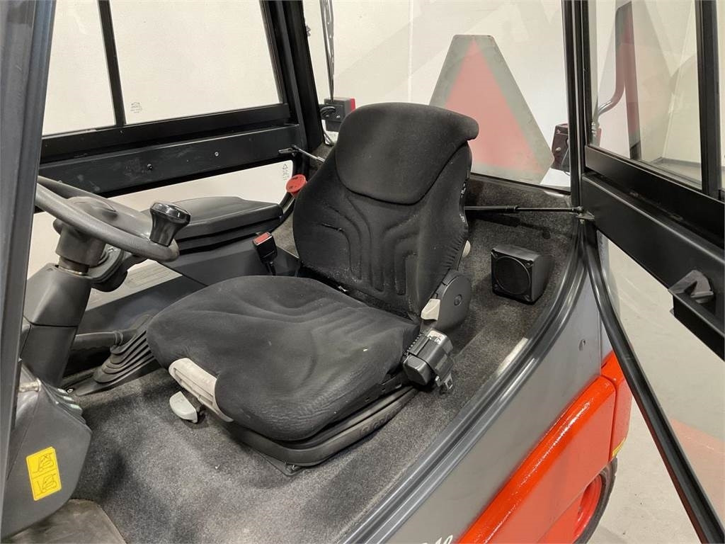 Linde E25P - 02 - Electric forklift: picture 5 Linde E25P - 02 - Electric forklift: picture 5