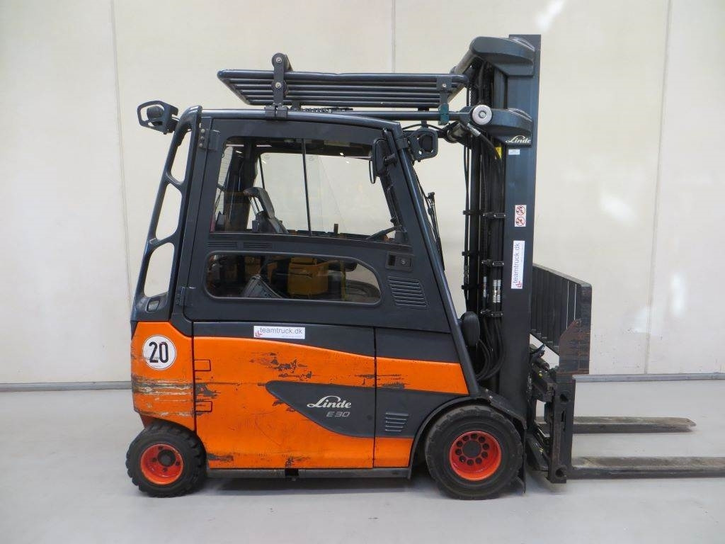 Linde E30/600-02 - Electric forklift: picture 4 Linde E30/600-02 - Electric forklift: picture 4