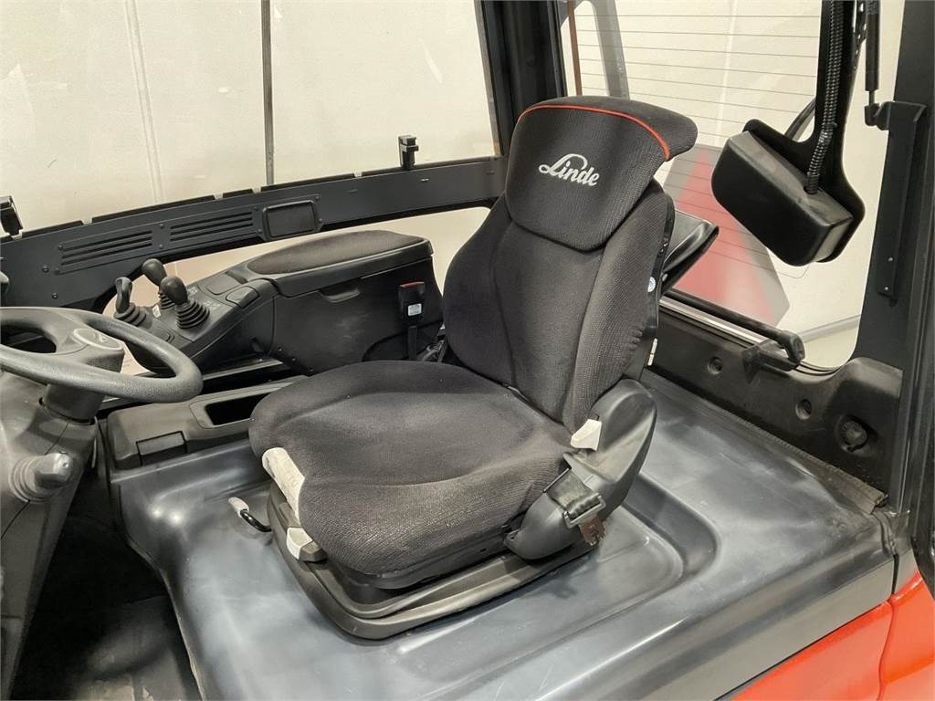 Linde E35L-01  - Electric forklift: picture 5 Linde E35L-01  - Electric forklift: picture 5