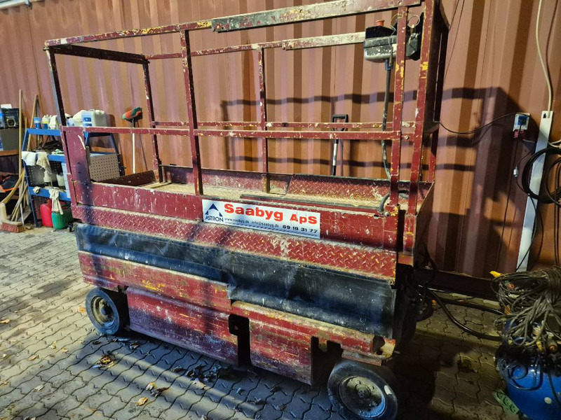 Grove 6-10 meter 2 persons lift - Scissor lift: picture 1 Grove 6-10 meter 2 persons lift - Scissor lift: picture 1