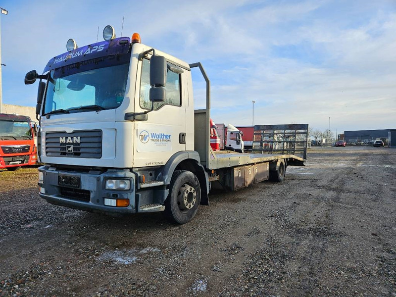 MAN TGM 15.280 // Machinetransport // Autotransporter - Autotransporter truck: picture 3 MAN TGM 15.280 // Machinetransport // Autotransporter - Autotransporter truck: picture 3