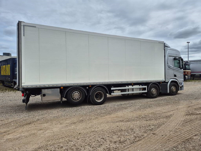 Box truck Scania R 500 8x2 //Rampe// Underboring: picture 6 Box truck Scania R 500 8x2 //Rampe// Underboring: picture 6