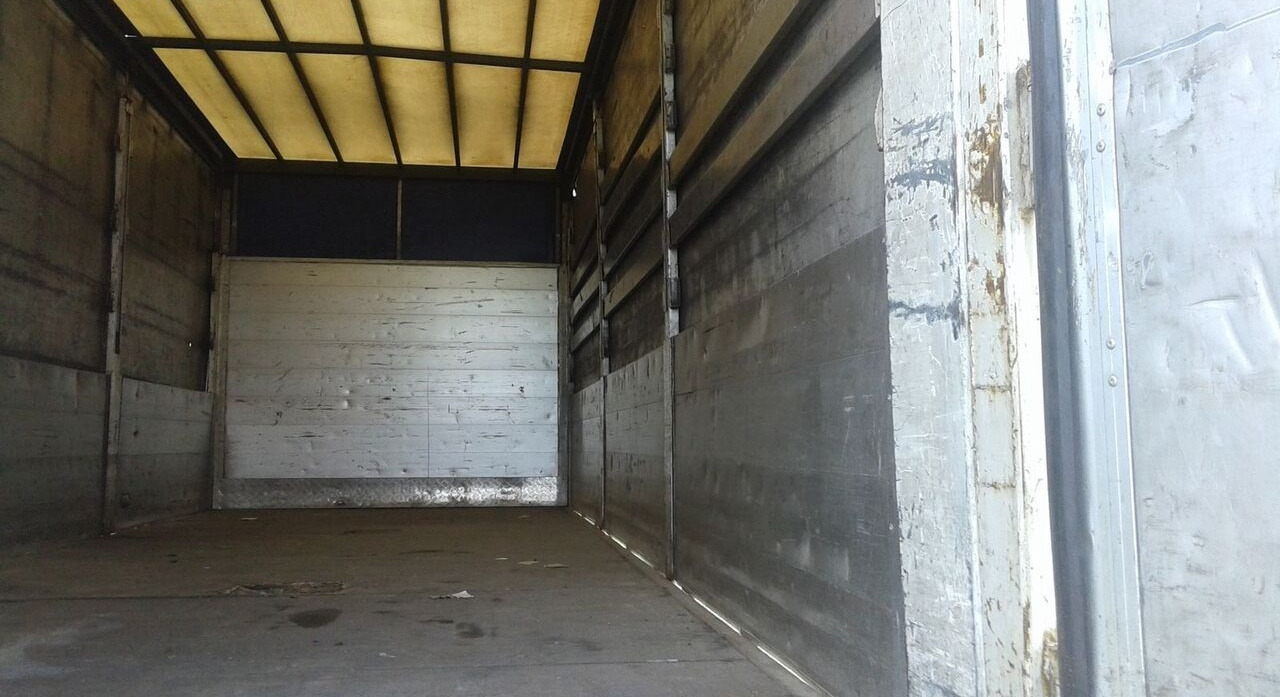 Renault PREMIUM 420 DCI - Curtainsider truck: picture 5 Renault PREMIUM 420 DCI - Curtainsider truck: picture 5