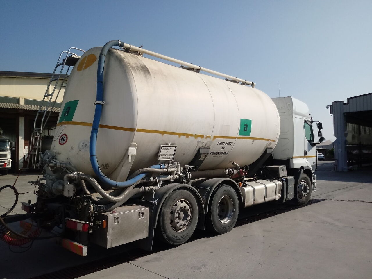 Renault PREMIUM 450 DXI - Tank truck: picture 3 Renault PREMIUM 450 DXI - Tank truck: picture 3