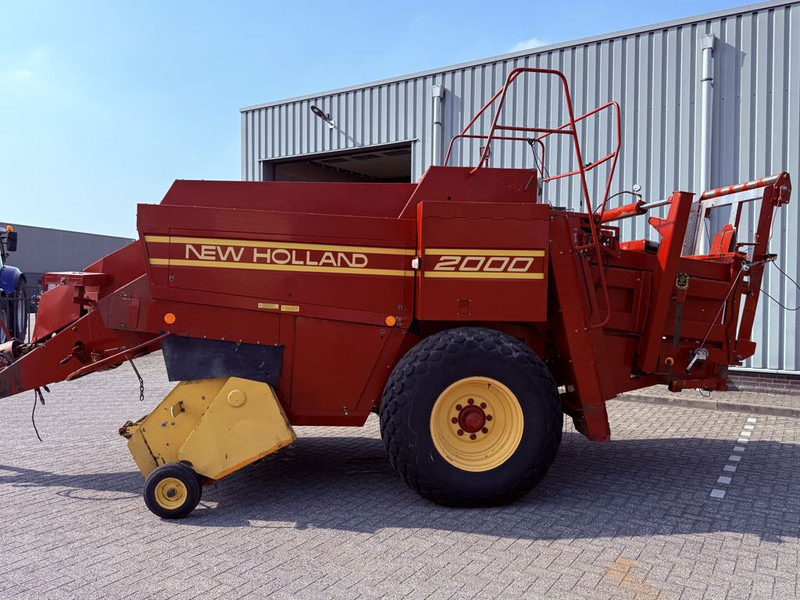 New Holland D2000 Big Baler - Square baler: picture 5 New Holland D2000 Big Baler - Square baler: picture 5