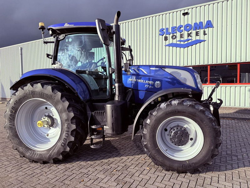 New Holland T7.270 AC Stage V Blue Power - Farm tractor: picture 4 New Holland T7.270 AC Stage V Blue Power - Farm tractor: picture 4