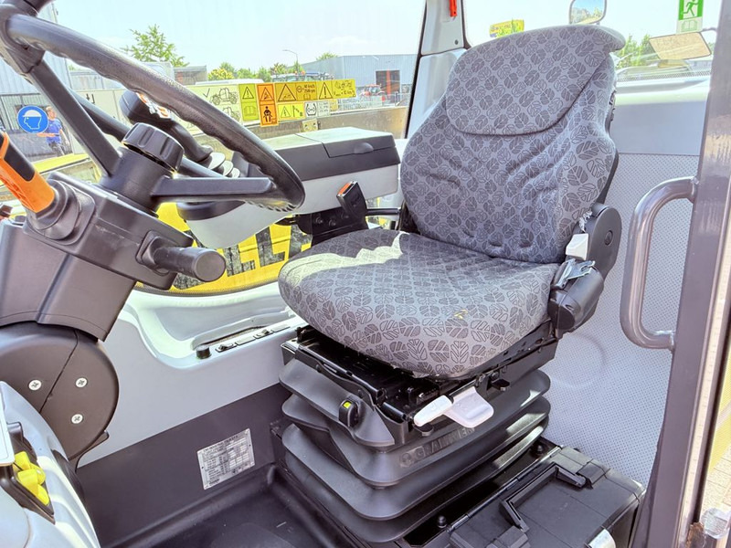 Telescopic handler New Holland TH7.42 Telehandler: picture 10 Telescopic handler New Holland TH7.42 Telehandler: picture 10