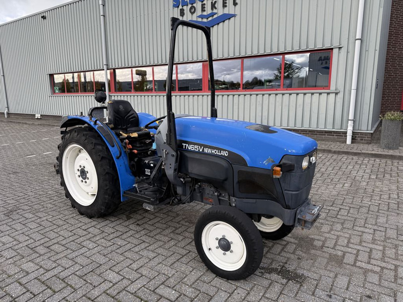 New Holland TN65V Smalspoortrekker - Mini tractor: picture 4 New Holland TN65V Smalspoortrekker - Mini tractor: picture 4