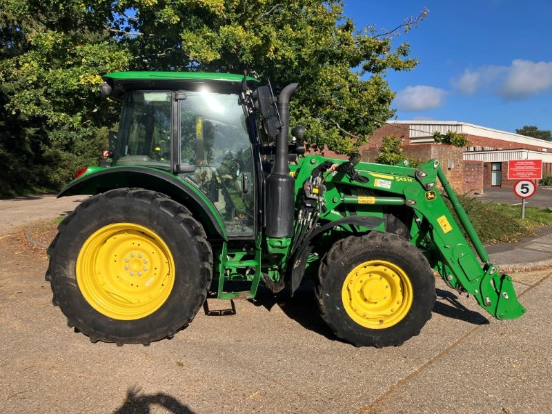 John Deere 5100M - Farm tractor: picture 1 John Deere 5100M - Farm tractor: picture 1