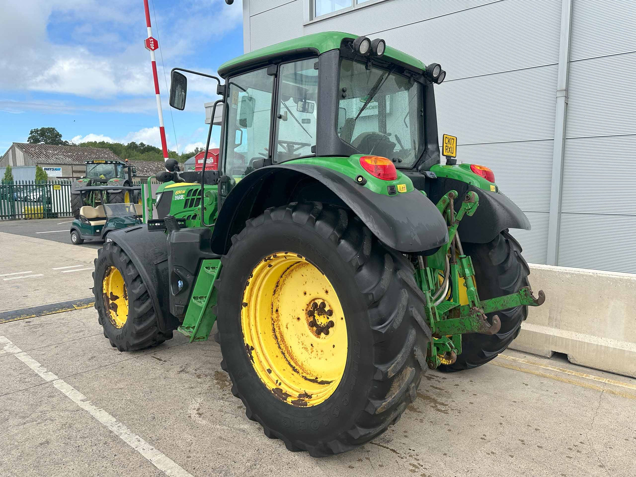 John Deere 6130M - Farm tractor: picture 2 John Deere 6130M - Farm tractor: picture 2
