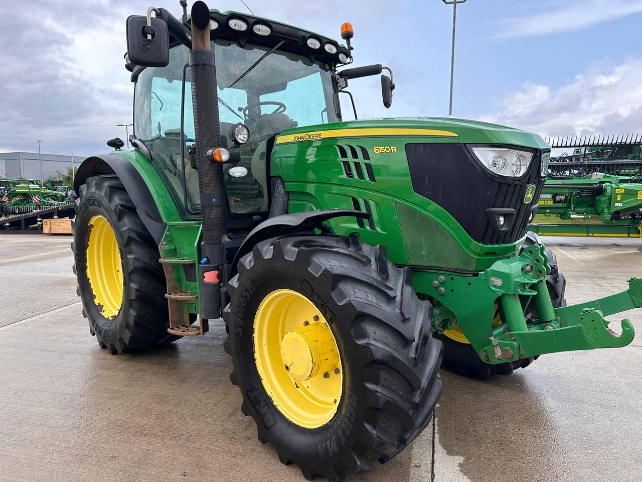 John Deere 6150R - Farm tractor: picture 2 John Deere 6150R - Farm tractor: picture 2