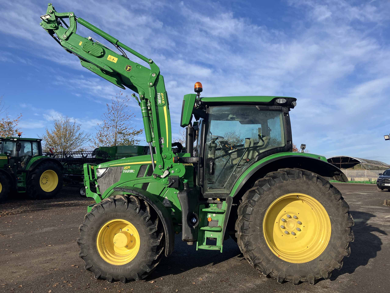 John Deere 6R 150 + 643R Loader - Farm tractor: picture 2 John Deere 6R 150 + 643R Loader - Farm tractor: picture 2