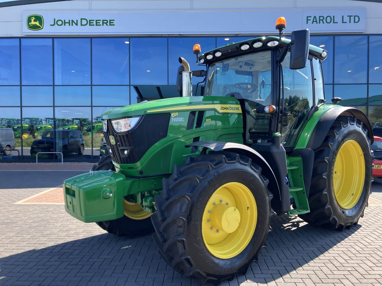 John Deere 6R 185 - Farm tractor: picture 1 John Deere 6R 185 - Farm tractor: picture 1