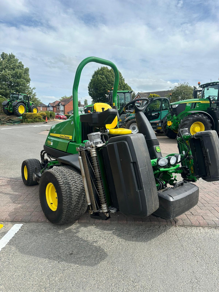 John Deere 7500AE Fairway Mower - Garden mower: picture 5 John Deere 7500AE Fairway Mower - Garden mower: picture 5