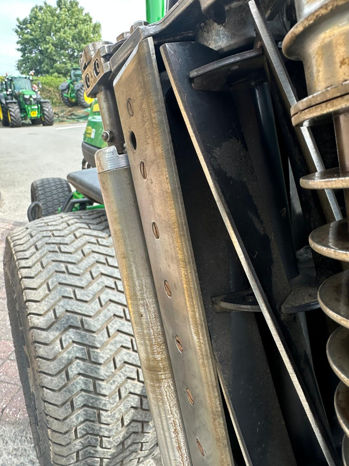 Garden mower John Deere 7500AE Fairway Mower: picture 7 Garden mower John Deere 7500AE Fairway Mower: picture 7