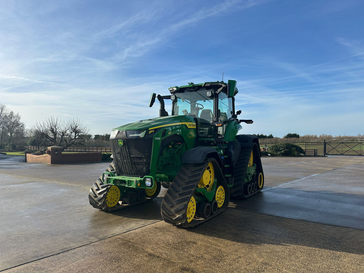 John Deere 8RX 410 - Farm tractor: picture 2 John Deere 8RX 410 - Farm tractor: picture 2