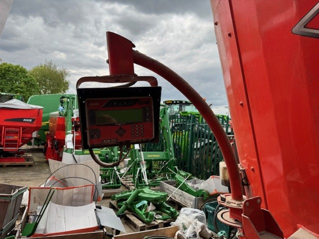 Kuhn Profile 15.1 DL - Forage mixer wagon: picture 5 Kuhn Profile 15.1 DL - Forage mixer wagon: picture 5