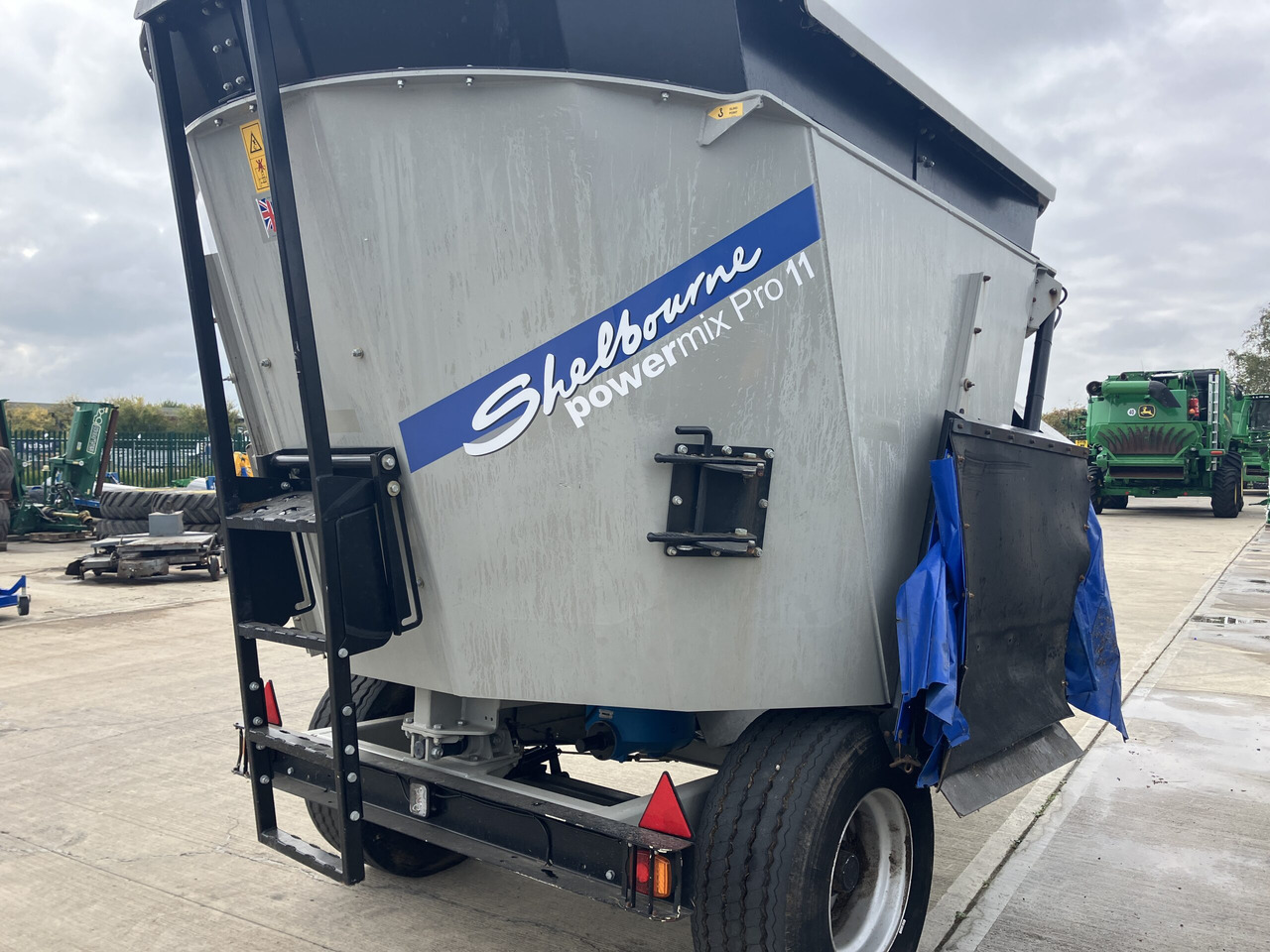 Shelbourne Reynolds Powermix Pro 11 - Forage mixer wagon: picture 4 Shelbourne Reynolds Powermix Pro 11 - Forage mixer wagon: picture 4