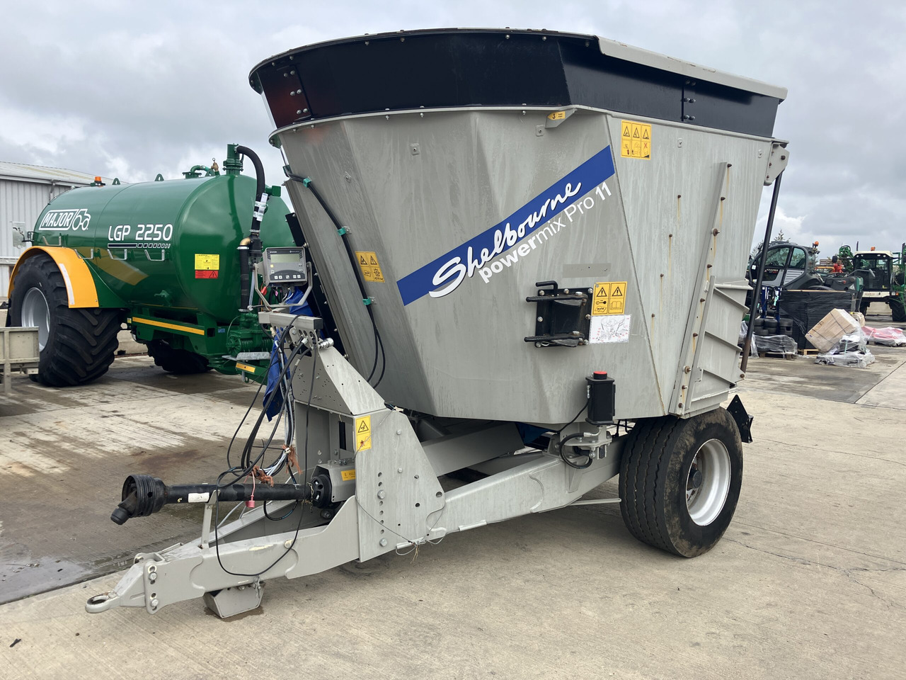 Shelbourne Reynolds Powermix Pro 11 - Forage mixer wagon: picture 1 Shelbourne Reynolds Powermix Pro 11 - Forage mixer wagon: picture 1