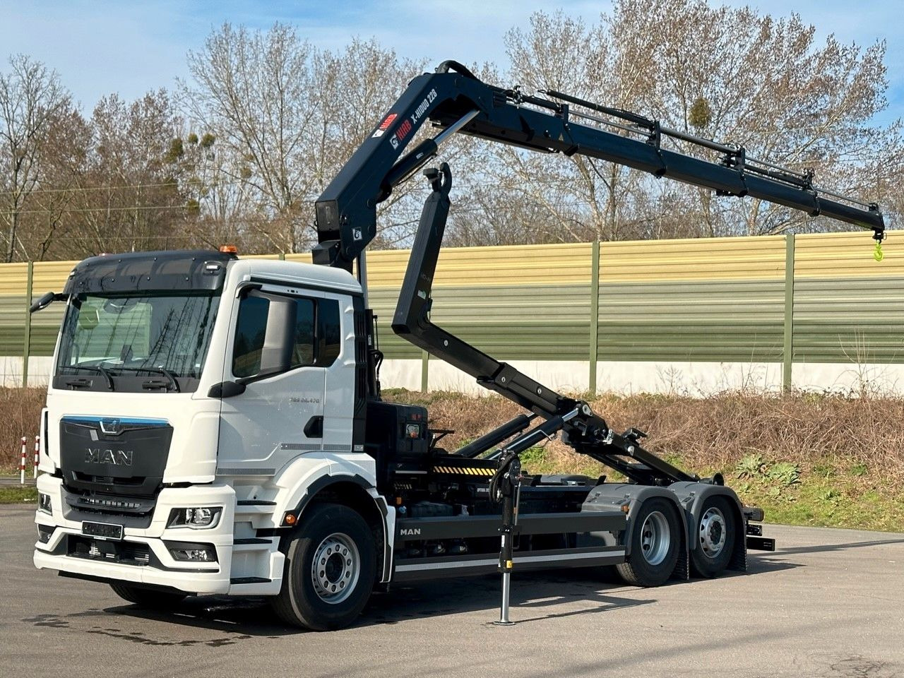 MAN TGS 26.470 6x2 Abrollkipper + Kran Hiab 228-4 - Hook lift truck, Crane truck: picture 1 MAN TGS 26.470 6x2 Abrollkipper + Kran Hiab 228-4 - Hook lift truck, Crane truck: picture 1