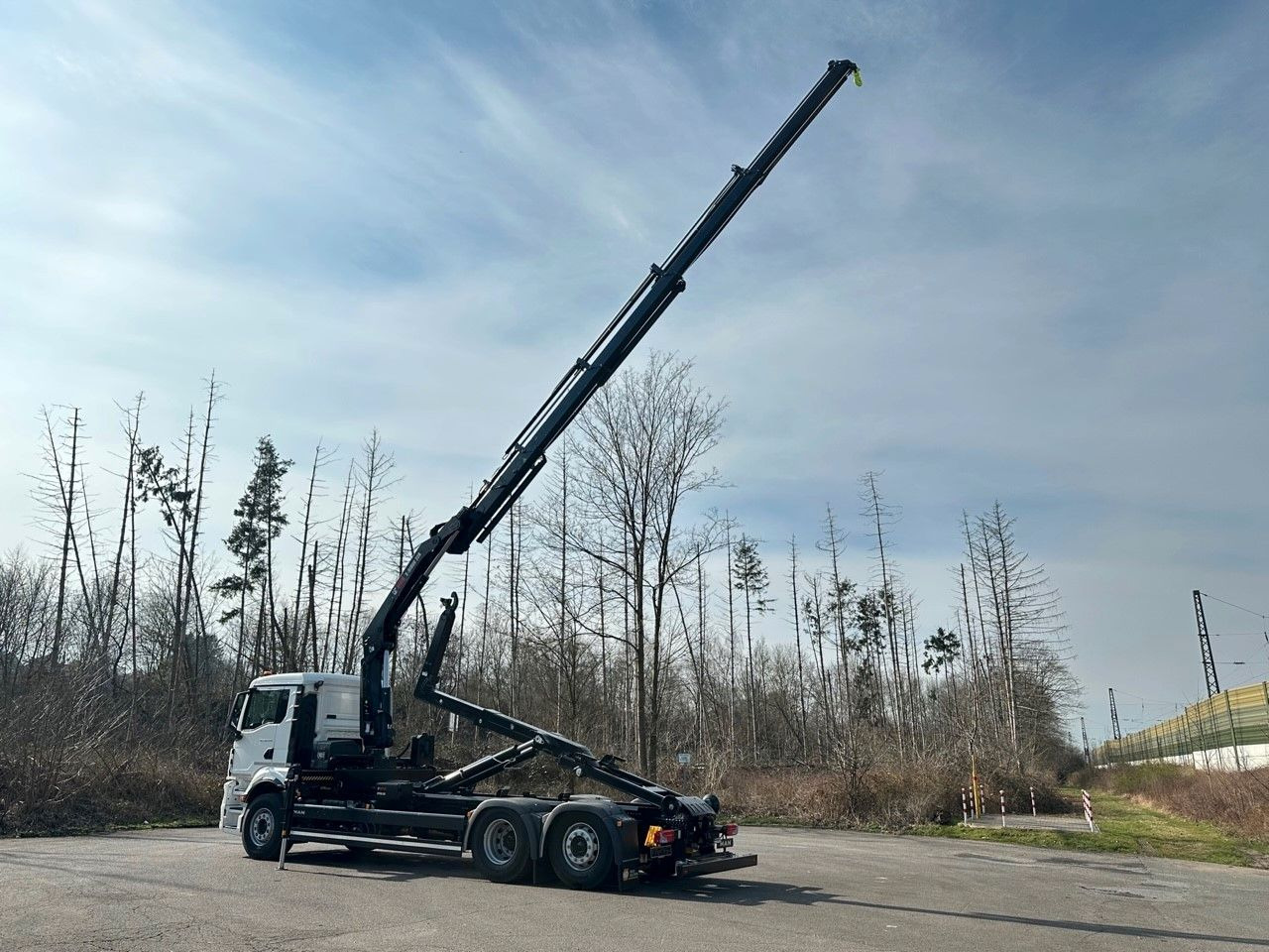 MAN TGS 26.470 6x2 Abrollkipper + Kran Hiab 228-4 - Hook lift truck, Crane truck: picture 3 MAN TGS 26.470 6x2 Abrollkipper + Kran Hiab 228-4 - Hook lift truck, Crane truck: picture 3