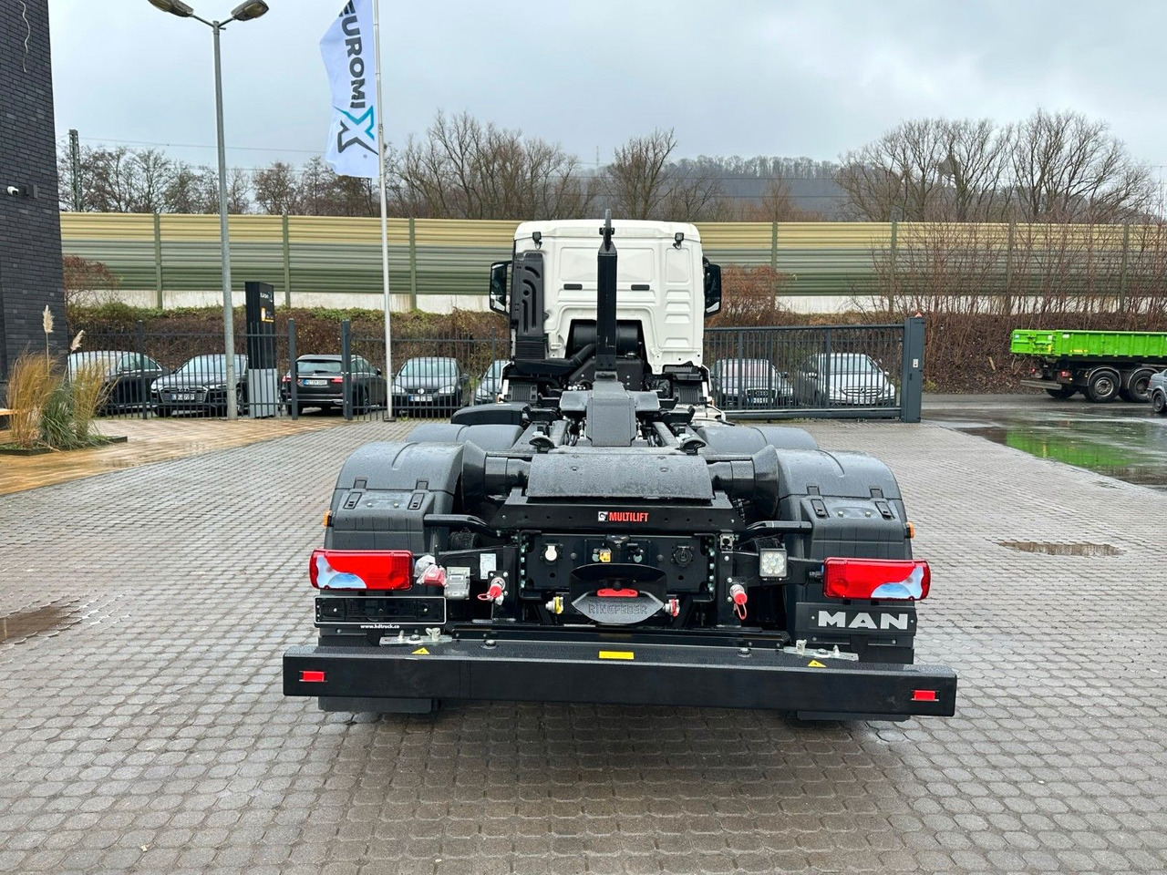 Hook lift truck, Crane truck MAN TGS 26.470 6x2 Retarder MulitLift 21S59: picture 16