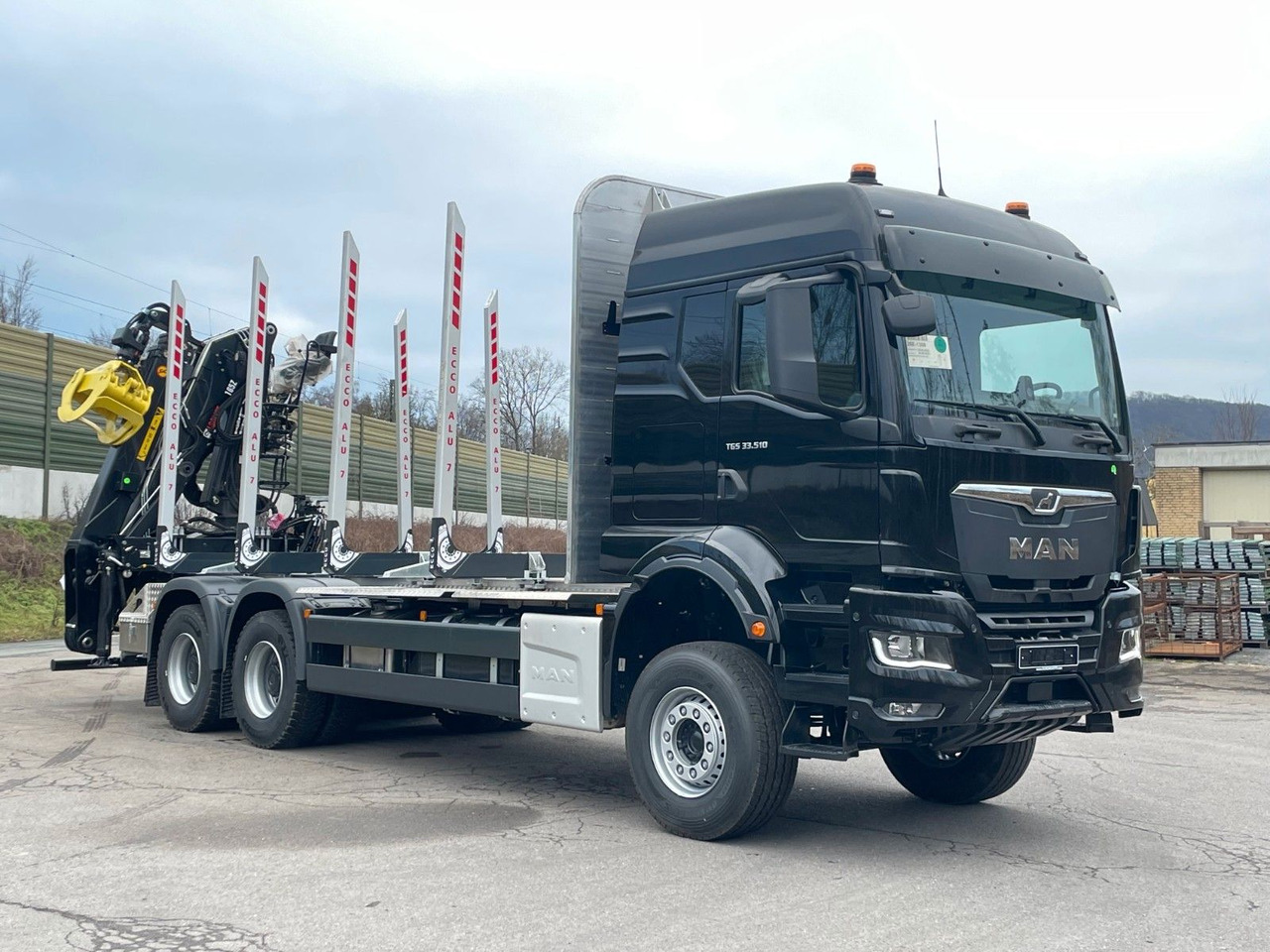 MAN TGS 33.510 6X4 BL Euro6e LogLift 165Z - Timber truck, Crane truck: picture 1 MAN TGS 33.510 6X4 BL Euro6e LogLift 165Z - Timber truck, Crane truck: picture 1