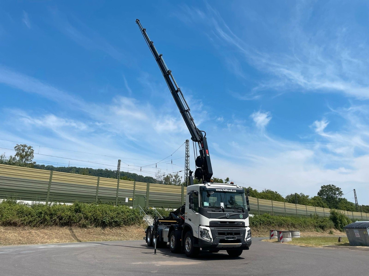 Leasing of  Volvo FMX 500 8x4 Abrollkipper + Kran Hiab 228-6 Volvo FMX 500 8x4 Abrollkipper + Kran Hiab 228-6: picture 19