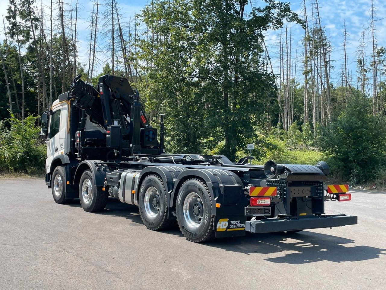 Leasing of  Volvo FMX 500 8x4 Abrollkipper + Kran Hiab 228-6 Volvo FMX 500 8x4 Abrollkipper + Kran Hiab 228-6: picture 5