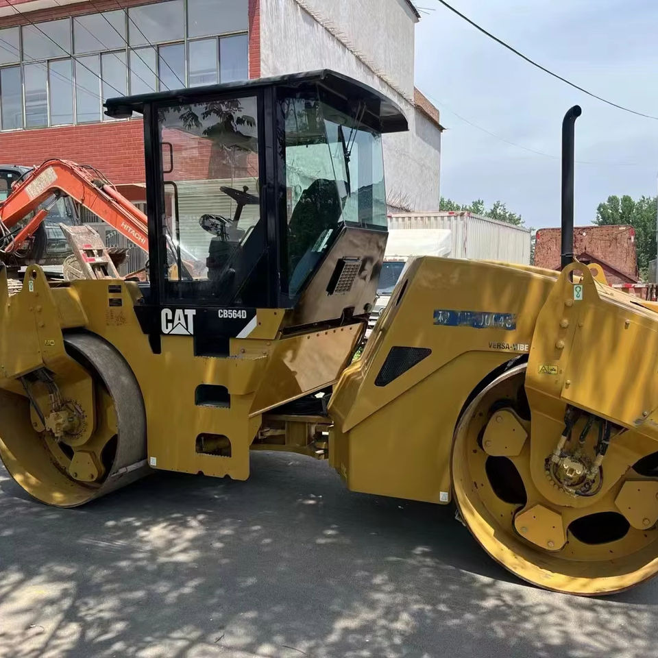 Caterpillar CB564D Double Drum Road Roller 7 Ton Weight With Core Components Engine and Bearing Essential Road Machinery - Road roller: picture 1 Caterpillar CB564D Double Drum Road Roller 7 Ton Weight With Core Components Engine and Bearing Essential Road Machinery - Road roller: picture 1