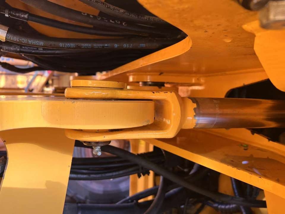 Good Condition Used L120Gz Wheel Loader VOLVO Used VOLVO L120G Loader Used Wheel Loader for Sale - Wheel loader: picture 5 Good Condition Used L120Gz Wheel Loader VOLVO Used VOLVO L120G Loader Used Wheel Loader for Sale - Wheel loader: picture 5