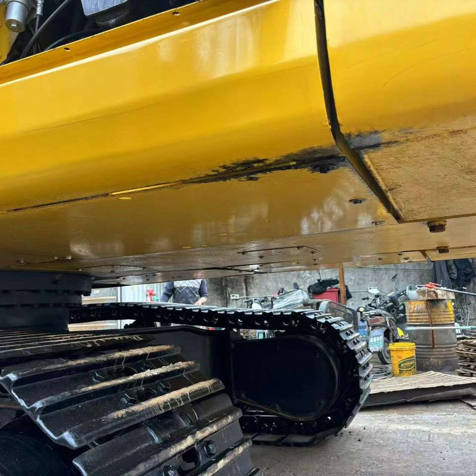 KOMATSU PC 300 - Crawler excavator: picture 3 KOMATSU PC 300 - Crawler excavator: picture 3