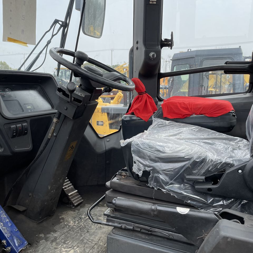 The Second-hand Front-end Loader Liugong 856H Is a Hot Seller in Shanghai, China - Wheel loader: picture 5 The Second-hand Front-end Loader Liugong 856H Is a Hot Seller in Shanghai, China - Wheel loader: picture 5
