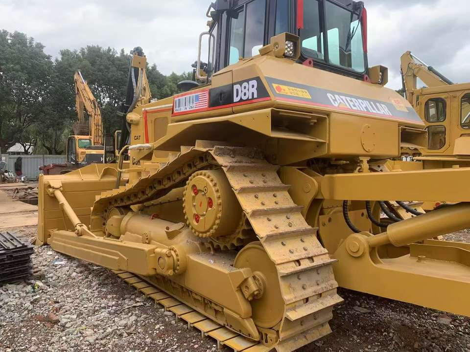 Used Machinery Caterpillar CAT D8R Bulldozer With Ripper Construction & Building Machinery Second Hand - Bulldozer: picture 2 Used Machinery Caterpillar CAT D8R Bulldozer With Ripper Construction & Building Machinery Second Hand - Bulldozer: picture 2