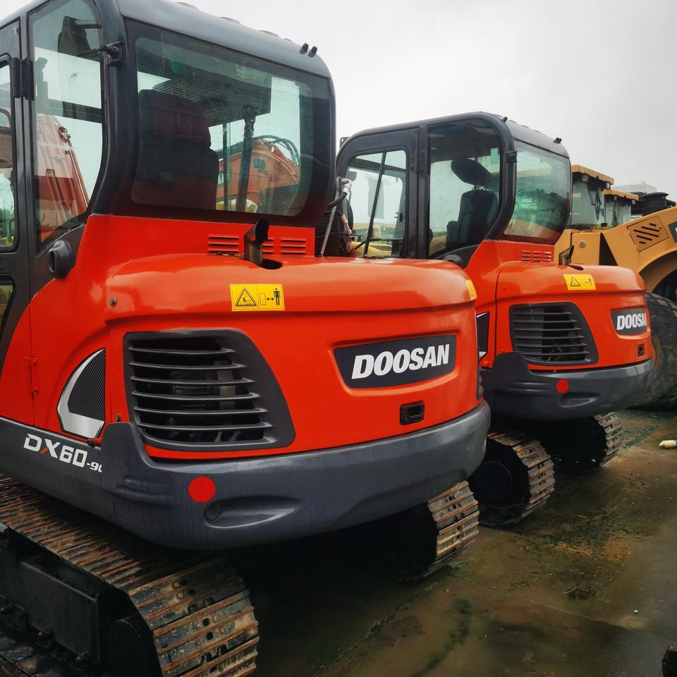 Used Original Japan Mini Shanghai Excavator Doosan DX60 Excavator 95% New Low Price High Quality Selling Doosan DX-60 Doosan 60 - Mini excavator: picture 4 Used Original Japan Mini Shanghai Excavator Doosan DX60 Excavator 95% New Low Price High Quality Selling Doosan DX-60 Doosan 60 - Mini excavator: picture 4