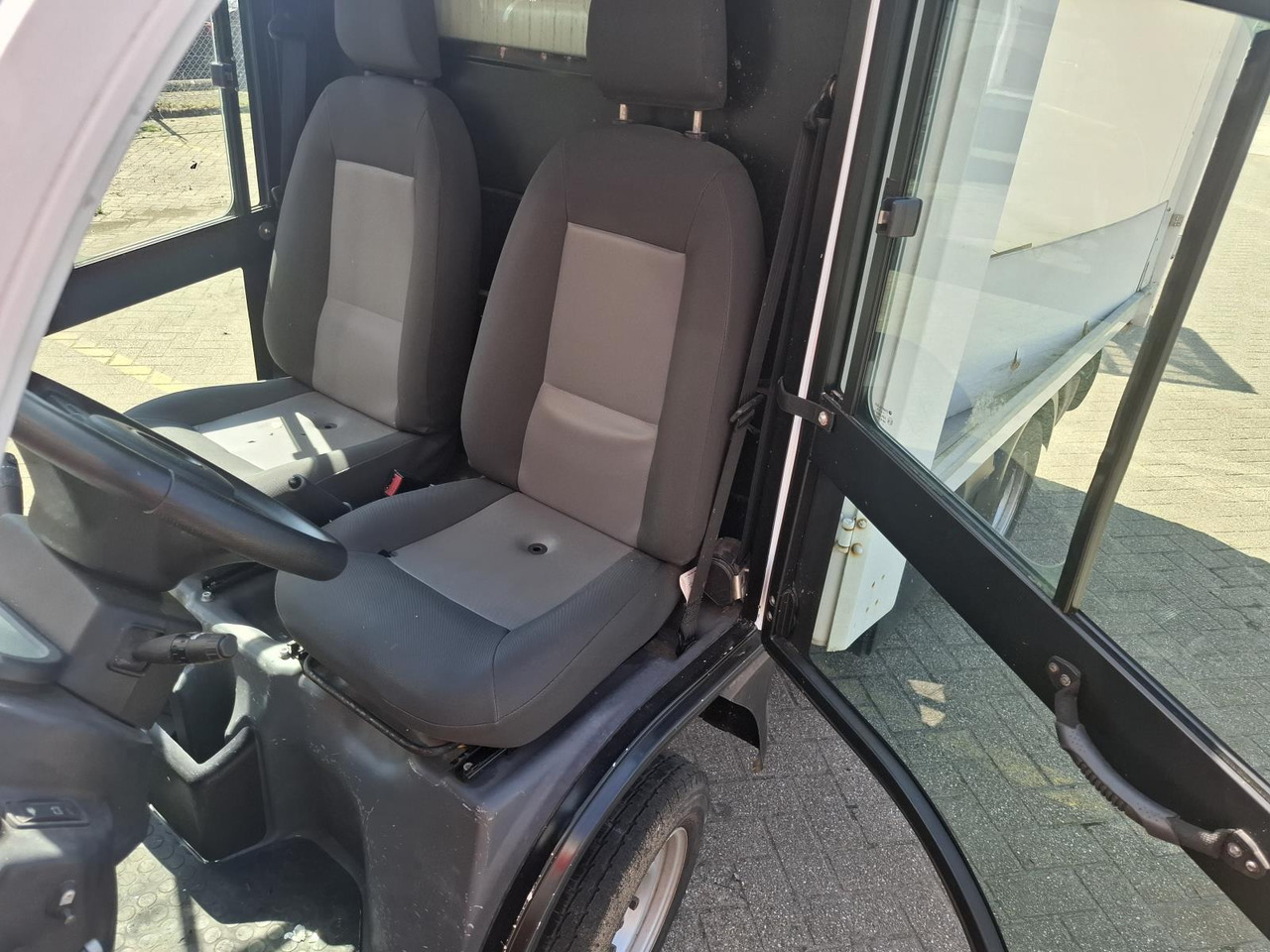 Aixam Mega E-Worker Elektrische Bakwagen RV-606-R - Golf cart: picture 5 Aixam Mega E-Worker Elektrische Bakwagen RV-606-R - Golf cart: picture 5