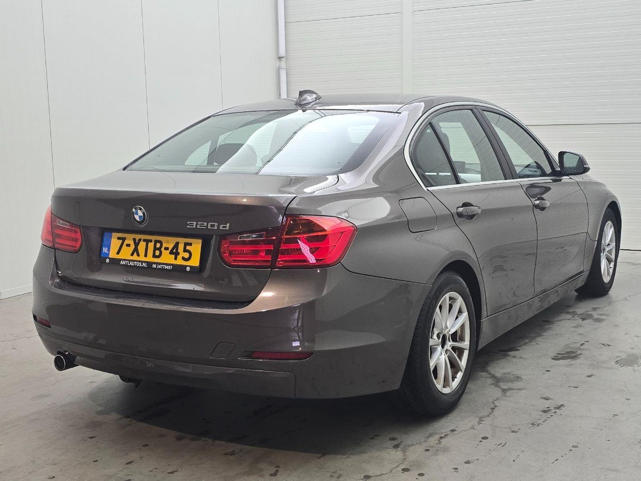 BMW 3-serie 320d EfficientDynamics Edition High Executive | 2014 | 300.611 km | Automaat | 7XTB45 | NAP: Logisch - Sedan: picture 4 BMW 3-serie 320d EfficientDynamics Edition High Executive | 2014 | 300.611 km | Automaat | 7XTB45 | NAP: Logisch - Sedan: picture 4