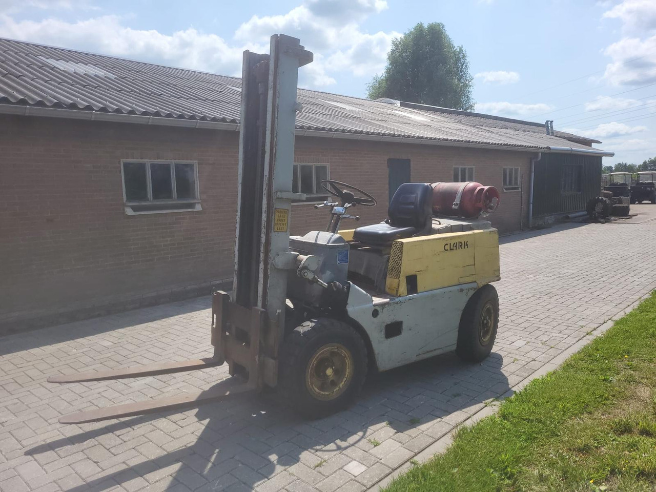 LPG forklift Clark CY40 Heftruck LPG: picture 1