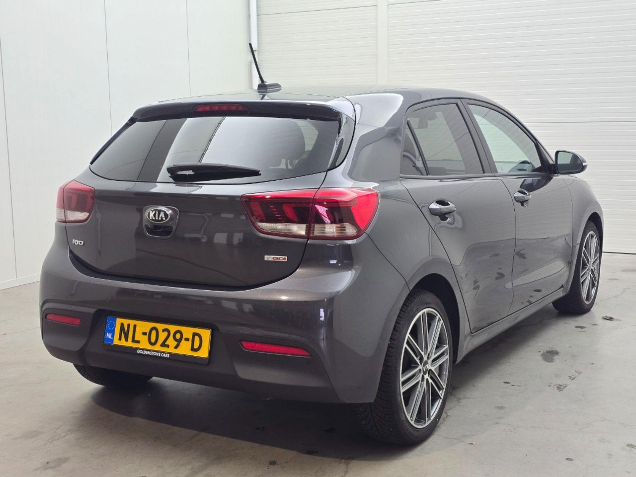 Kia Rio 1.0 TGDI First Edition | 2017 | 164.595 km | NL029D | NAP: Logisch - Hatchback: picture 4 Kia Rio 1.0 TGDI First Edition | 2017 | 164.595 km | NL029D | NAP: Logisch - Hatchback: picture 4