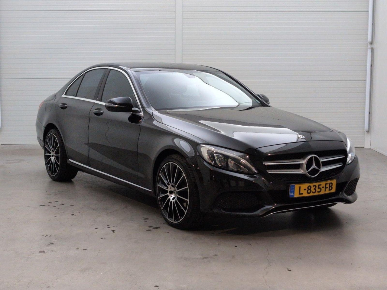 Mercedes-Benz C-klasse 250 CDI 4MATIC Premium Plus | 2017 | 201.697 km | Automaat | L835FB | NAP: Geen oordeel - Sedan: picture 2 Mercedes-Benz C-klasse 250 CDI 4MATIC Premium Plus | 2017 | 201.697 km | Automaat | L835FB | NAP: Geen oordeel - Sedan: picture 2
