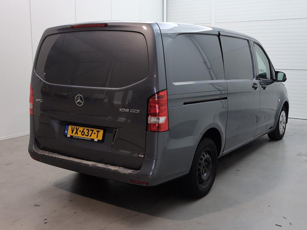 Mercedes-Benz Vito 109 CDI Lang | 2016 | 196.064 km | VX637T | NAP: Logisch - Panel van: picture 4 Mercedes-Benz Vito 109 CDI Lang | 2016 | 196.064 km | VX637T | NAP: Logisch - Panel van: picture 4