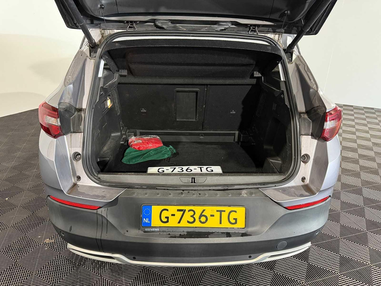 Opel Grandland X 1.2 Turbo Business Executive G-736-TG 200.645 km - Car: picture 5 Opel Grandland X 1.2 Turbo Business Executive G-736-TG 200.645 km - Car: picture 5