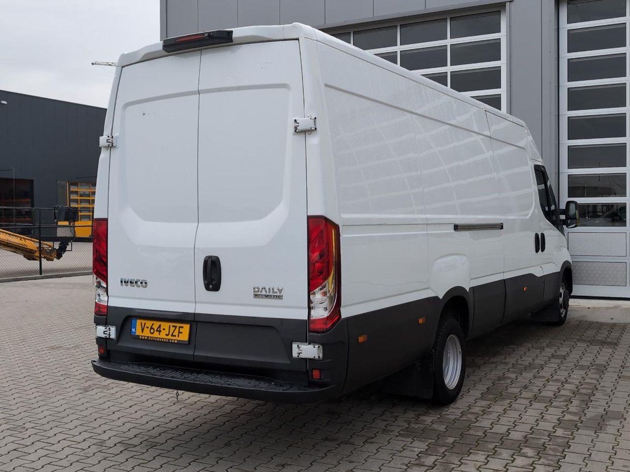 Iveco Daily 35C16V 2.3 410 H2 | 2021 | 129.296 km | Automaat | V64JZF | NAP: Geen oordeel - Other machinery: picture 4 Iveco Daily 35C16V 2.3 410 H2 | 2021 | 129.296 km | Automaat | V64JZF | NAP: Geen oordeel - Other machinery: picture 4